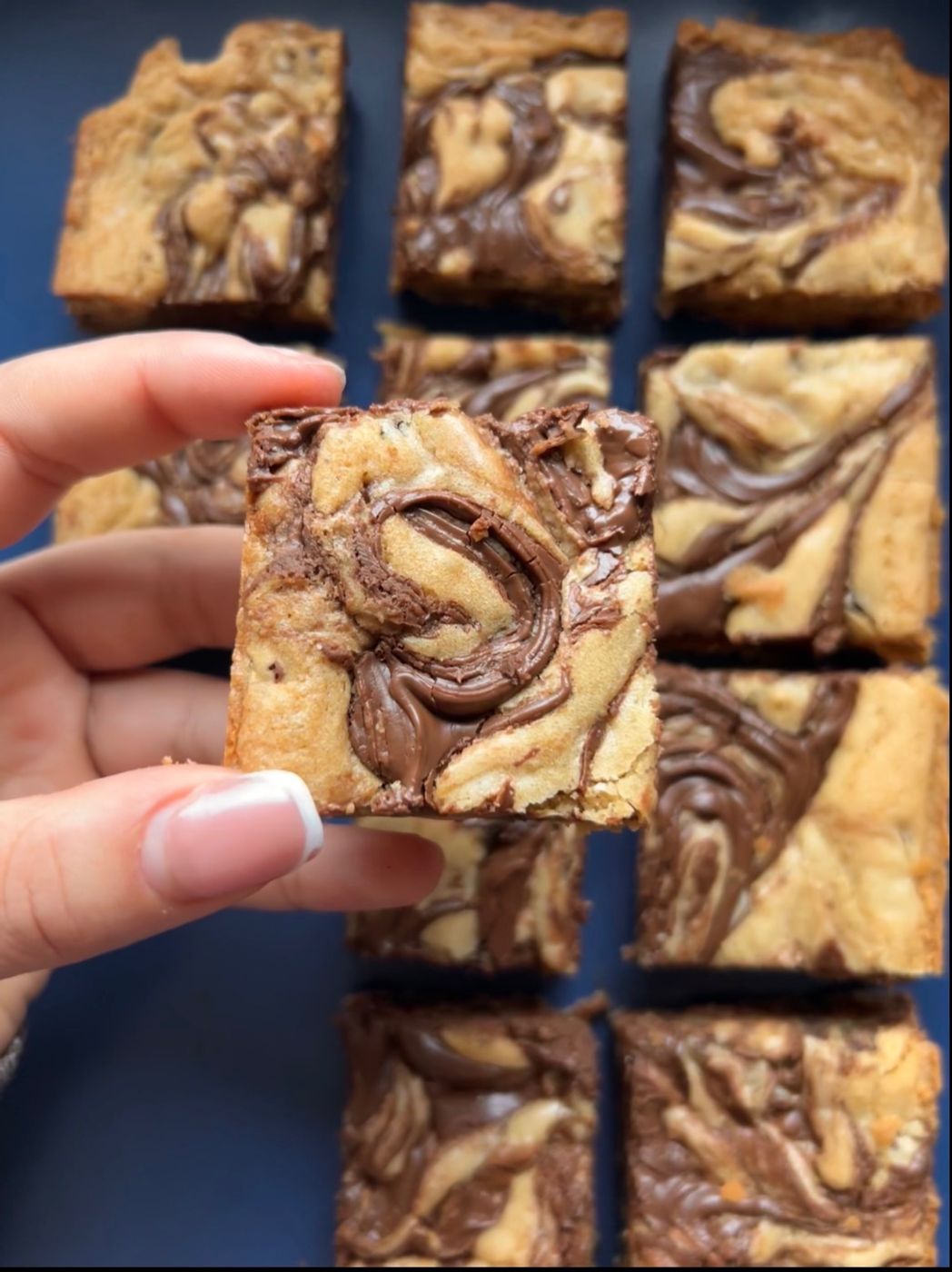 Chocolate hazelnut swirl blondies