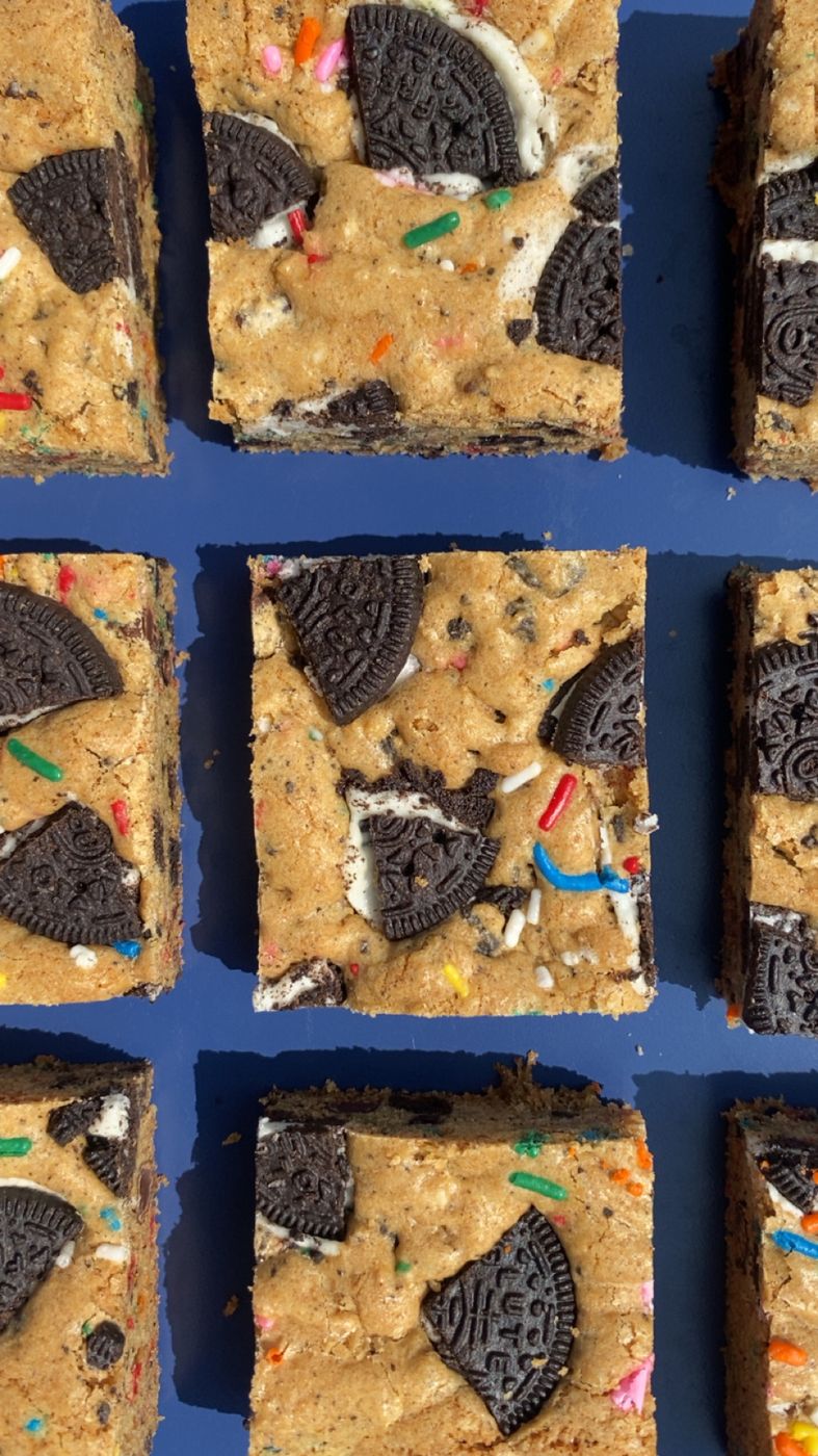 Cookies and cream blondies with sprinkles
